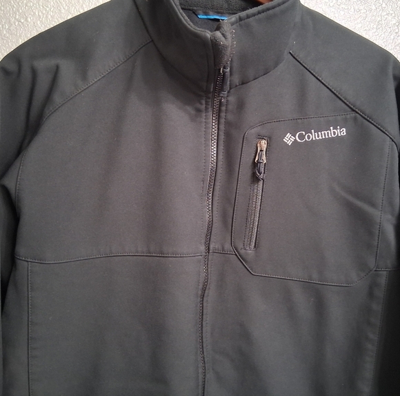 Columbia  Women's Black Jacket   Size L - Picture 2 of 11
